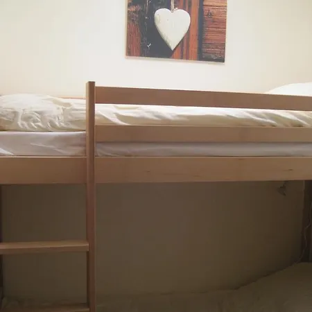 Apartment Le Cristal 2 *